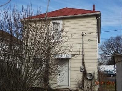 2nd image of 349 Young St