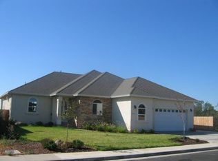 985 Rollingview Dr, Redding, CA 96003