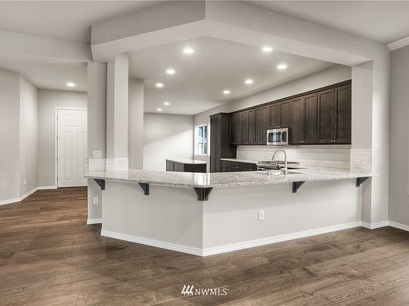 4th image of 14604 184th Avenue Ct E