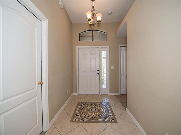 3rd image of 500 Oak Landing Blvd