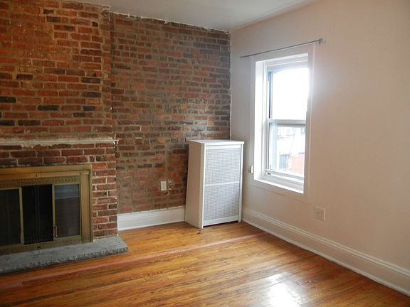 2nd image of 538 Pacific St APT 8