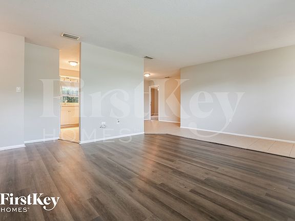 3rd image of 557 Mayview Ave NW
