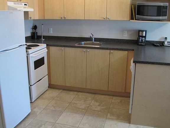 3rd image of 8528 Manning Ave #620
