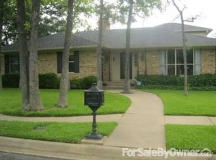 1706 Hilltop Ln, Pantego, TX 76013