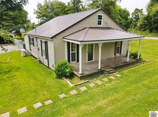 225 W Crider St, Fredonia, KY 42411