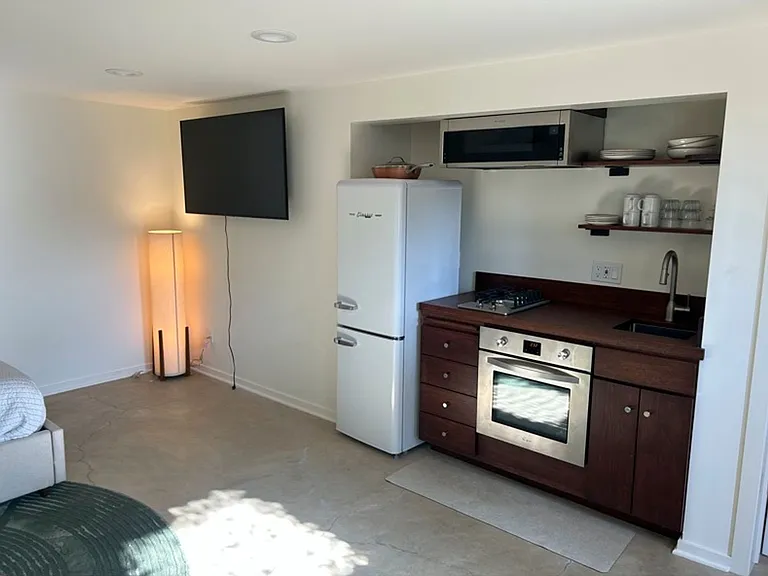 265 Plymouth Dr. — Photo 5