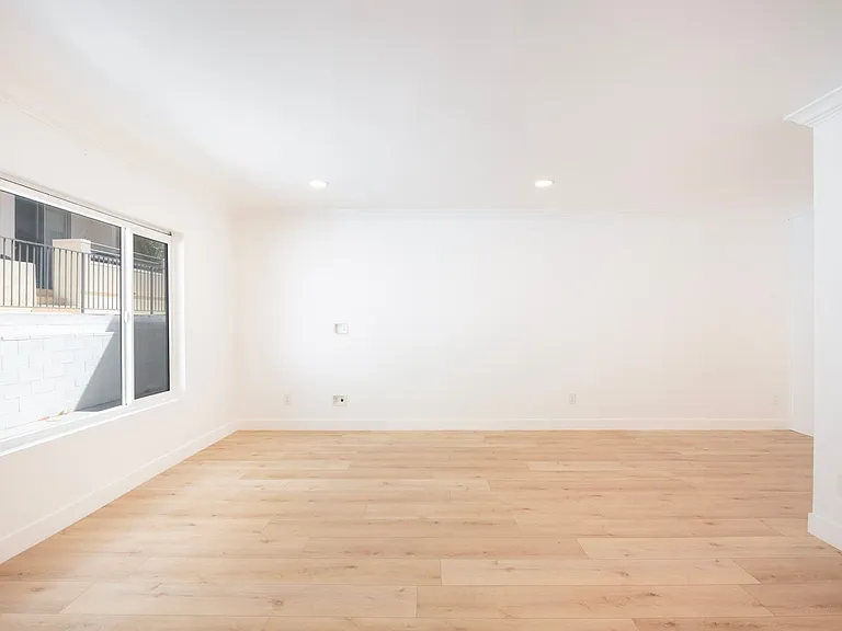748 N Hudson LLC — Photo 5