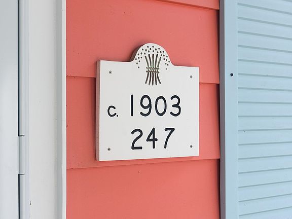 4th image of 210 Cannon St.