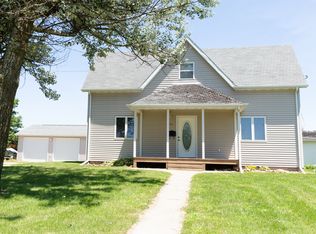 703 S Main St, Leon, IA 50144