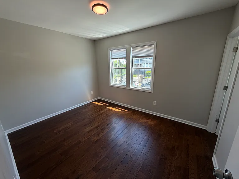 196 Trimble Ave — Photo 13