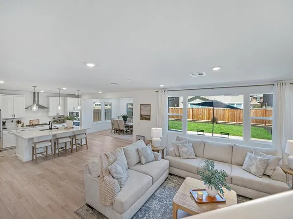 2641 Hickory Ln, Lodi, CA 95242