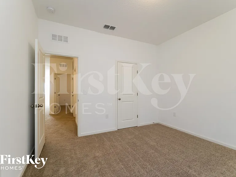 343 Eaglecrest Dr — Photo 12