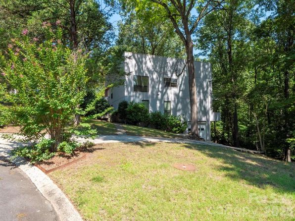 3423 Tinkerbell Ln