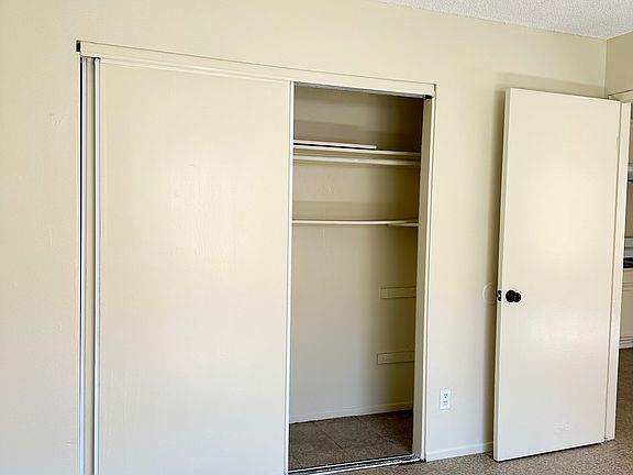 5th image of 255 Loma Dr APT 306