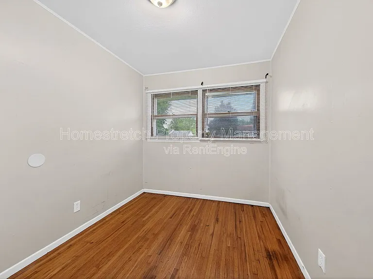 10409 Renfrew Dr — Photo 14