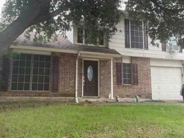 4228 Huckleberry Dr, Fort Worth, TX 76137