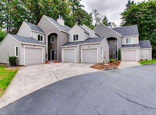5225 Jean Rd APT 401, Lake Oswego, OR 97035