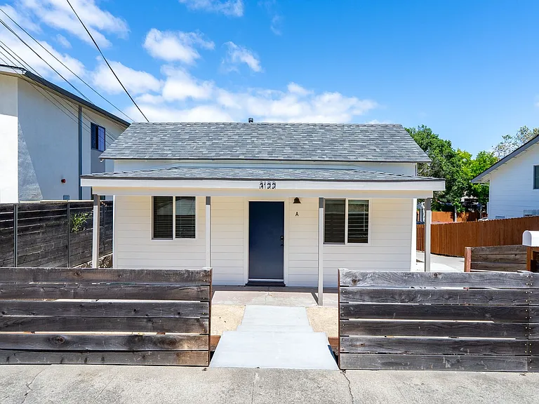 3122 Rockview Place — Photo 31
