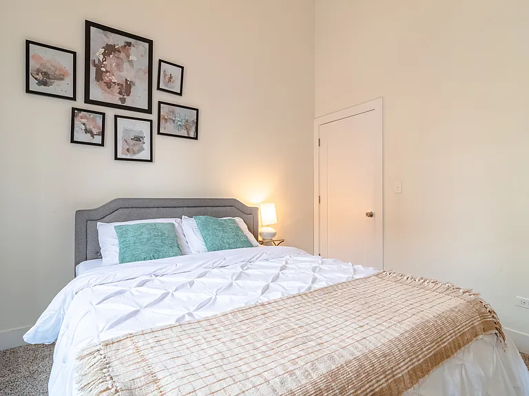 2112 S Michigan Ave #6 — Photo 10