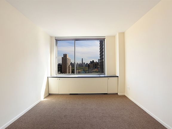 3rd image of 111 W 67th St APT 20H