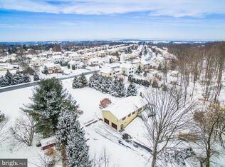 390 W Pine St, Mount Holly Springs, PA 17065