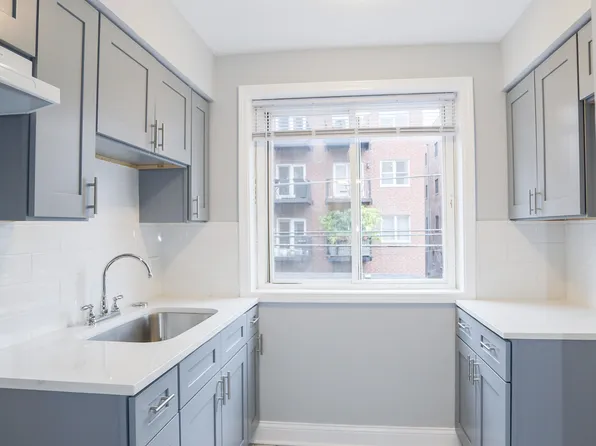 6112 N Kenmore Ave #210, Chicago, IL 60660