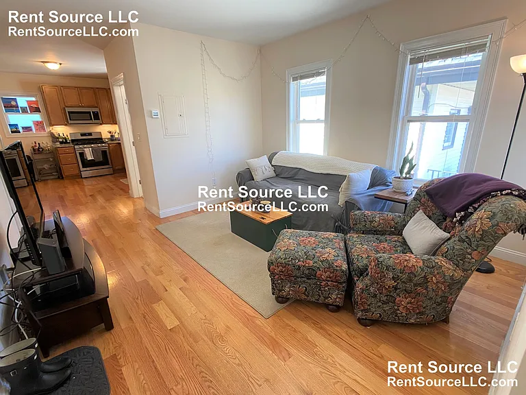 537 Main St #2 — Photo 8