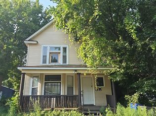 680 Lawson Ave E, Saint Paul, MN 55106