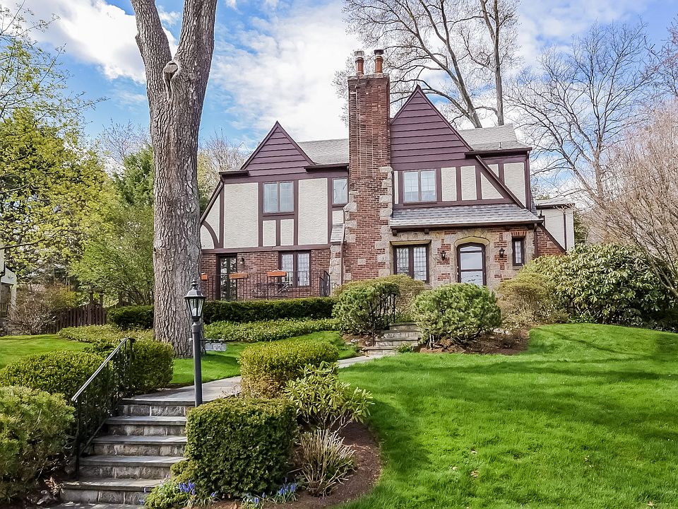 Sun Drenched stunningTudor