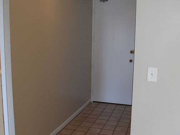 4th image of 2728 N Hampden Ct APT 805