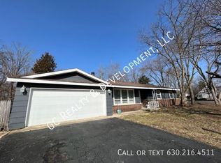 22W220 Burr Oak Dr, Glen Ellyn, IL