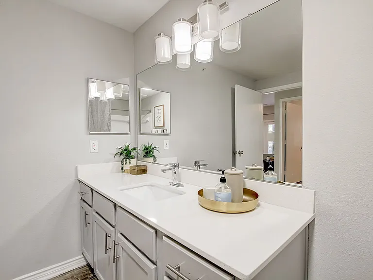 Oasis at Plum Creek Apartments — Photo 33