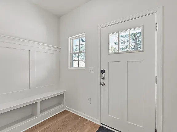 3 bed, 1830 sqft, $2,300 — Photo 2