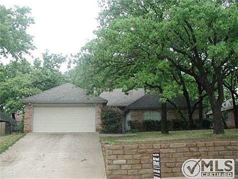 1st image of 2128 Steeplewood Dr