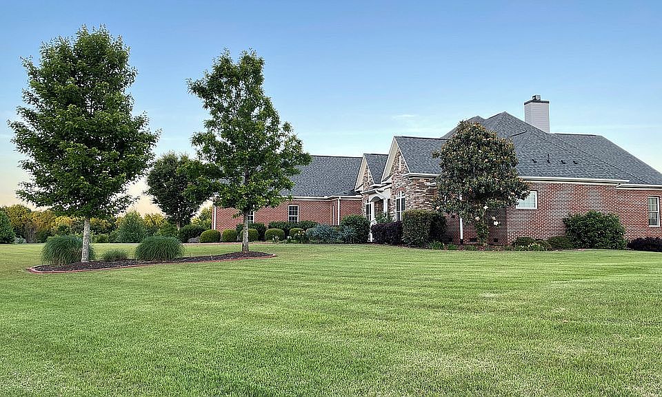 2nd image of 154 Tyger Farm Ln