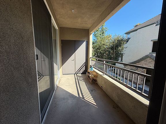 4th image of 1886 Nantes Pl Unit 122
