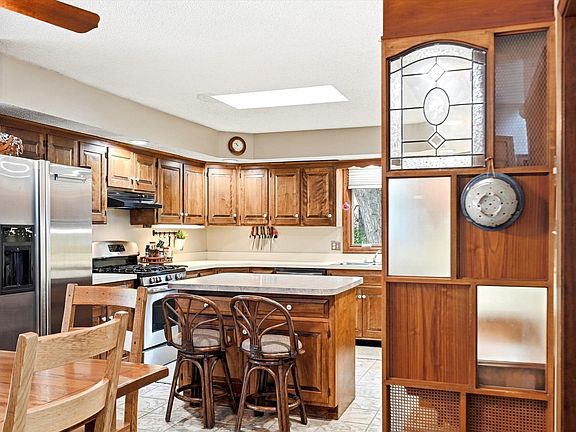 5th image of 6850 SW 33rd St