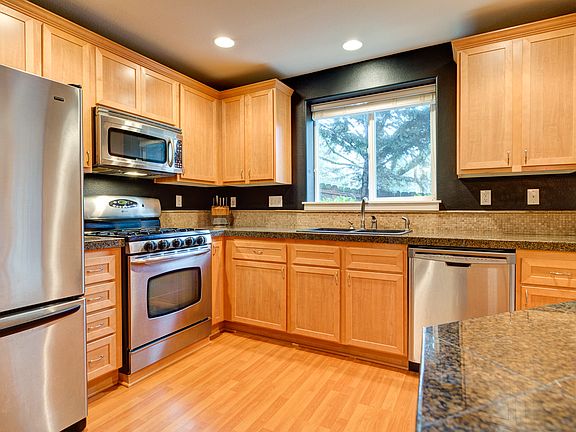 Granite Kitchen 