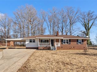 205 Woodbine Cir, Anderson, SC 29621