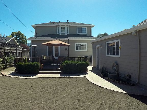 4th image of 15099 Stratford Dr