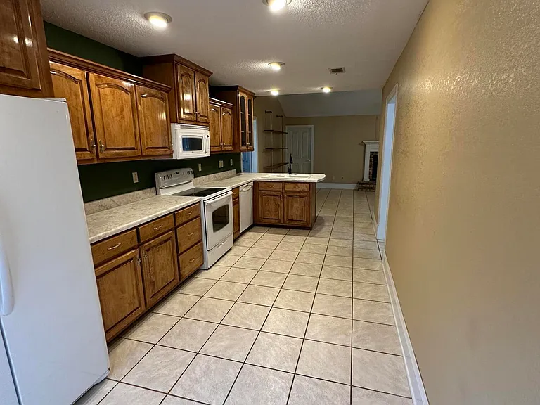 4215 Ingalls Ave — Photo 6