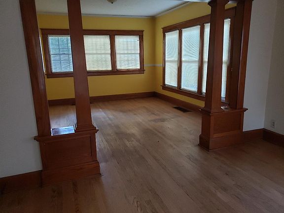4th image of 2605 Jules St