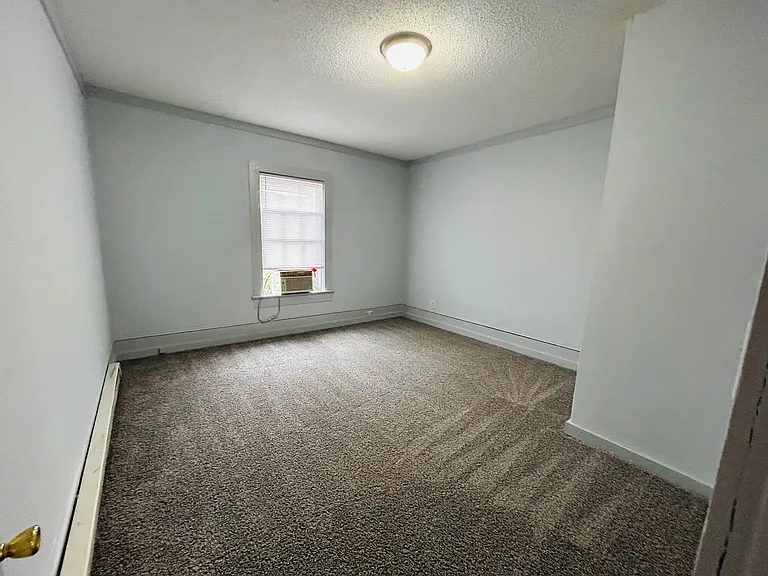 308 W Kivett St — Photo 50