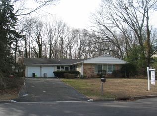 14 Ballad Ln, Stony Brook, NY 11790