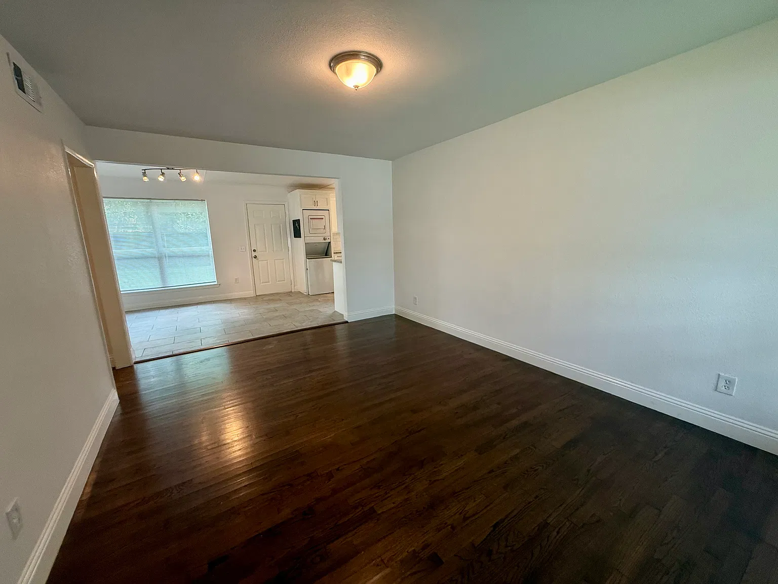 3 bed, 1.5 bath, 1424 sqft, $1,850 — Photo 3