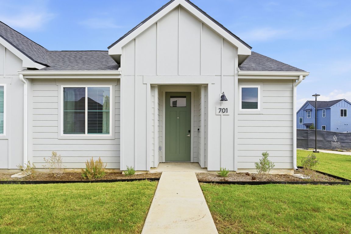 YardHomes Spring West