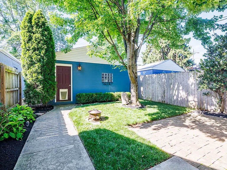 483 Stanley Ave — Photo 17