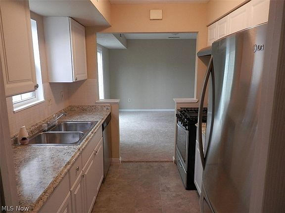 4th image of 7259 Somerset Ct #63