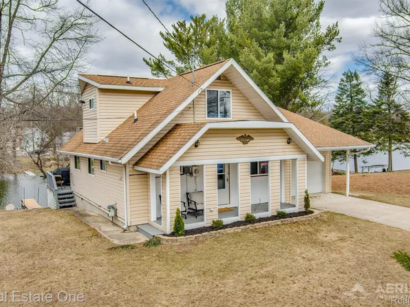 1975 Seneca Trl, West Branch, MI 48661