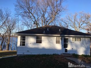 2855 Cambridge Ln, Mound, MN 55364